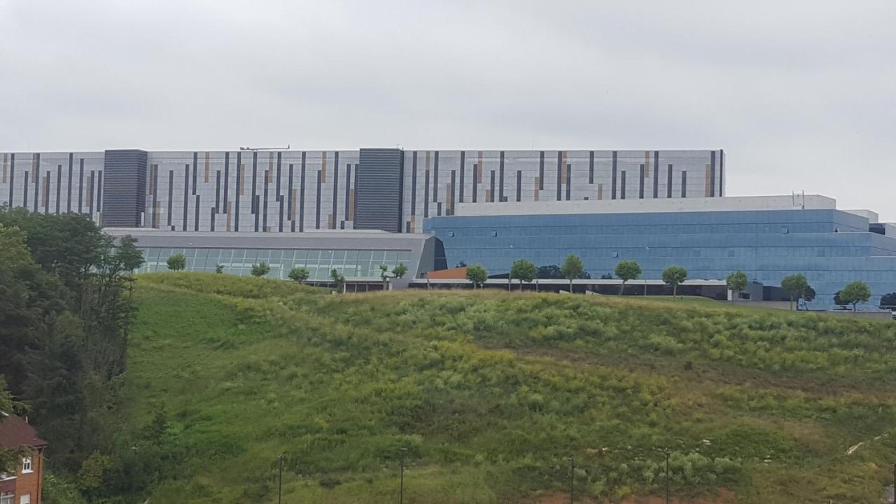 Apartmán Piso Zona Hospital 6 Personas Oviedo Exteriér fotografie